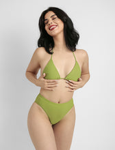 Cargar imagen en el visor de la galería, Nora Coral alto | Verde aguacate